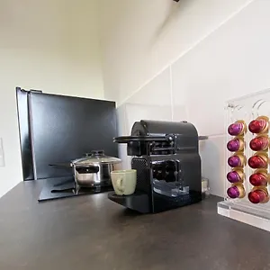 https://schone-wohnung-mit-rheinblick-dusseldorf-neuss-messe.dortmundhotels.net